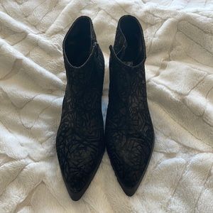 John Fluevog embossed leather Jitters size 9